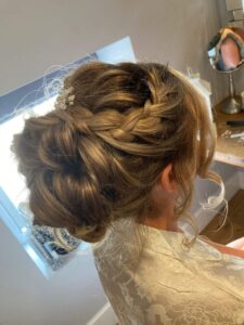 PHOTO-2023-07-07-13-54-38 Wedding hair styles